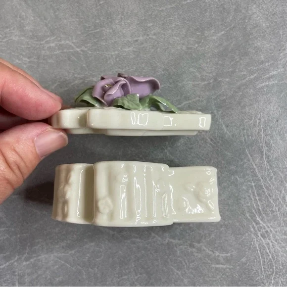 Vintage Porcelain Purple Floral Cross Small Box and Lid for Jewelry/Rings - Picture 5 of 7